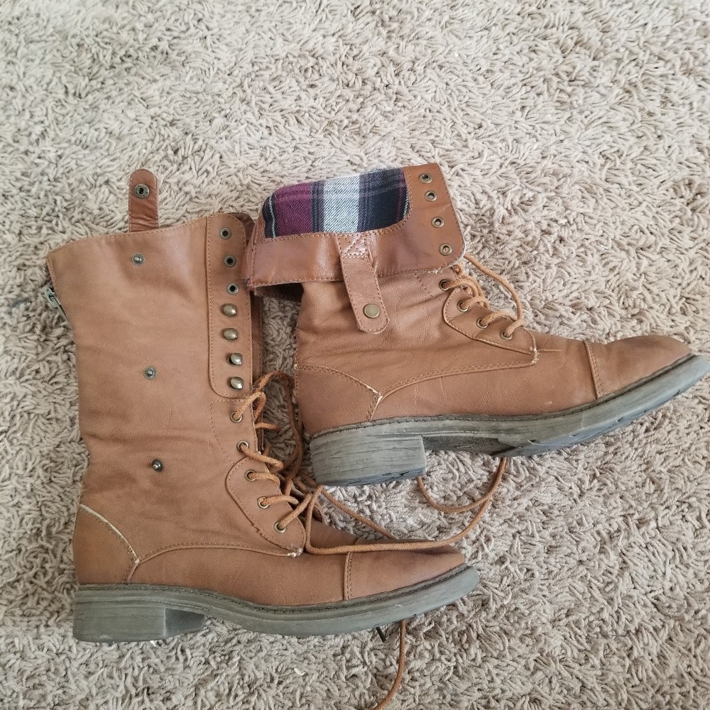 Foldover Steve Madden Boots
